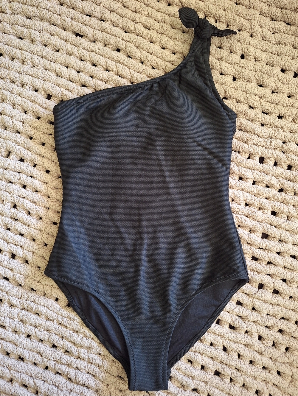 Women's One-Shoulder Black One-Piece Swimsuit